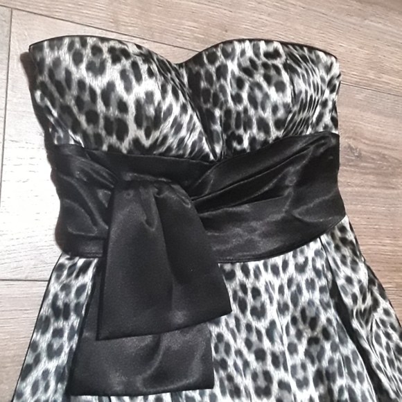 Strapless mini-dress - Picture 2 of 7